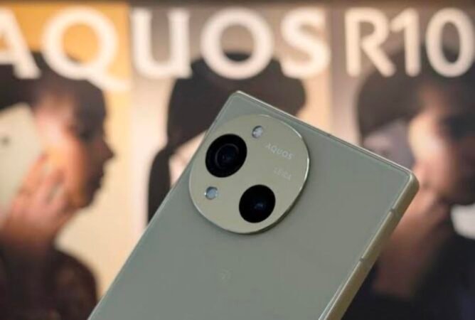 Harga dan Spesifikasi Sharp Aquos R10, Smartphone Premium dengan Layar 240 Hz dan Kamera Leica